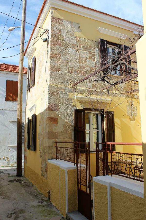 Alexandros Traditional House เอียลิซอส ภายนอก รูปภาพ